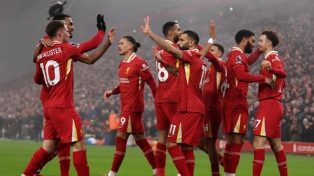 ليفربول يستعد للتخلي عن ثلاثة من مواهبه