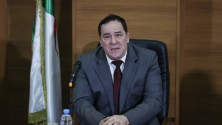 محمد مزيان يشرف على اختتام دورة تكوينية حول “تقنيات الاتصال أثناء ممارسة المهنة الصحفية”