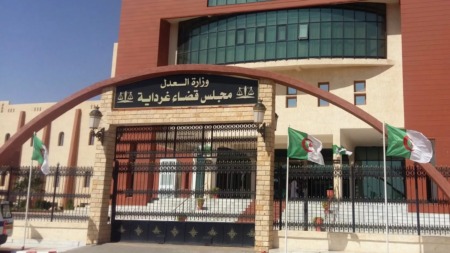غرداية: توقيف 5 أشخاص وحجز 121.40 كلغ من الكوكايين