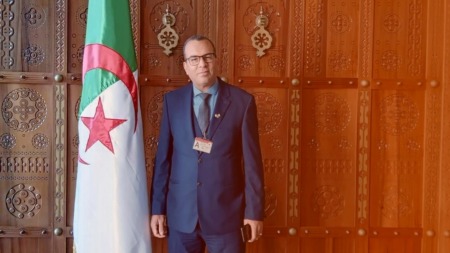 نائب رئيس منتدى الجزائر والمكلف بالعلاقات الدولية والجالية الجزائرية بالخارج للموعد اليومي: العلاقات الجزائرية-الفرنسية تحكمها تجاذبات لوجود لوبي مندسّ يرى بلادنا كمحمية