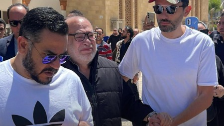 نجوم مصر يودعون بحرارة النجم سليمان عيد