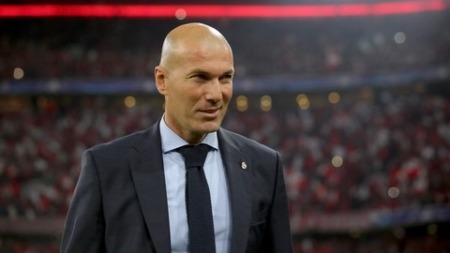 ريال مدريد يفكر في عودة زيدان