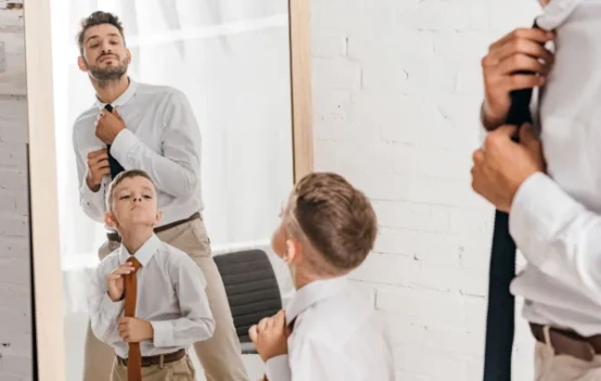 سلوكات يقلدها الأبناء وتستمر معهم مدى الحياة