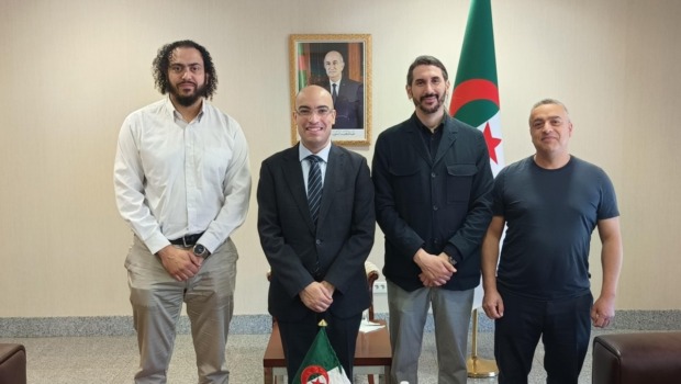 سفيان شايب يستقبل كفاءات شابة جزائرية مقيمة بالخارج