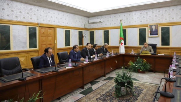 وزير العدل يشرف على تنصيب المدير العام الجديد للديوان الوطني لمكافحة المخدرات وإدمانها