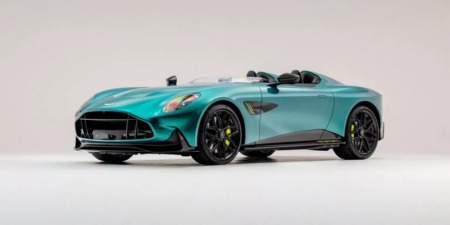 أستون مارتن DBR22