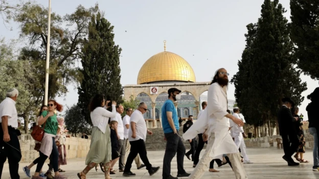 710 مستوطنين يقتحمون المسجد الأقصى بذكرى احتلال القدس