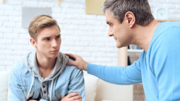 كيف تحصن ابنك من المخدرات ؟