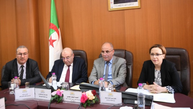 قويدري يعرض استراتيجية 2025 ويؤكد على تصنيع أدوية السرطان والأنسولين محليا