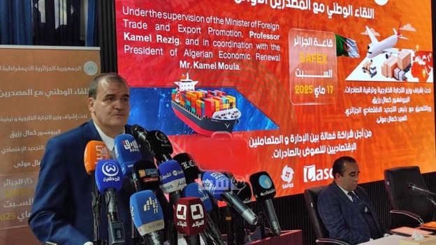 رزيق يدعو إلى التكفل العاجل بانشغالات المصدّرين