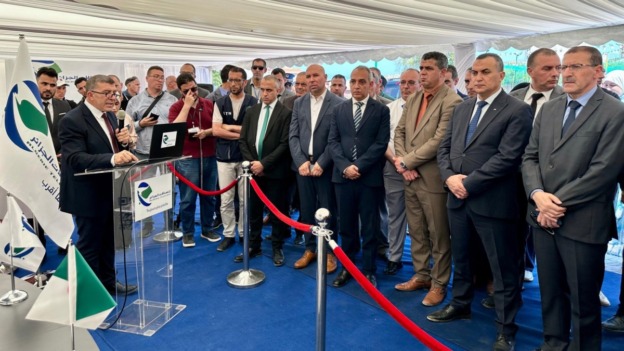 زروقي يعطي دفعا جديدا لقطاع البريد والاتصالات ويكشف عن مشاريع واعدة لتحسين الشبكة وتوسيع التغطية