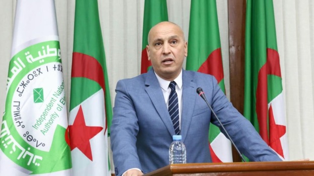 إبراز دور الجالية الوطنية في الساحة السياسية وبناء مؤسسات الدولة