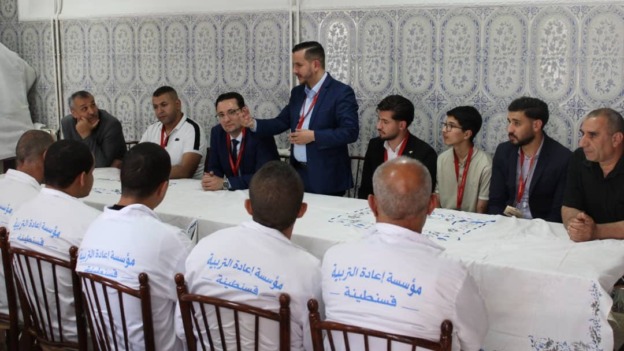 القافلة الوطنية “شاب فكرة” تدخل أسوار مؤسسة إعادة التربية