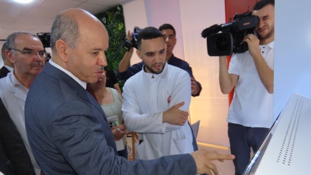 سايحي يدشن مركز لحقن الدم بمواصفات عالمية وتجهيزات متطورة بمستشفى مصطفى باشا