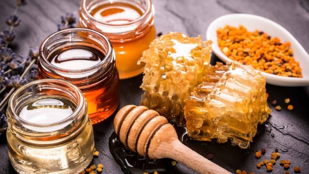 ما هي الكمية المسموح تناولها من العسل في اليوم؟