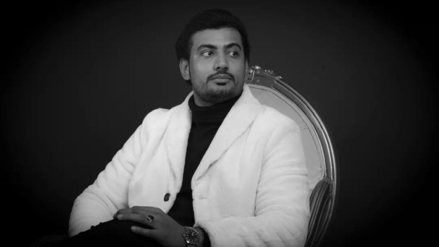 أنا عبر تعابيري