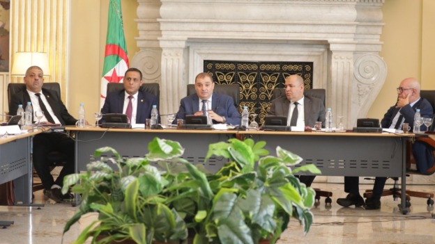وزير العدل يعرض تعديلات قانوني محكمة التنازع ومكافحة المخدرات أمام نواب البرلمان