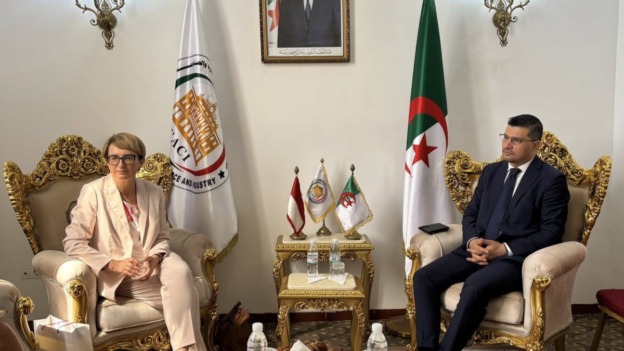 بولندا ترغب في تنظيم منتدى أعمال جزائري-بولندي