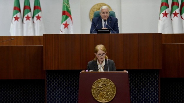 هكذا سيتم الارتقاء بالخدمات السياحية الشاطئية إلى مستوى “أكثر احترافية”..