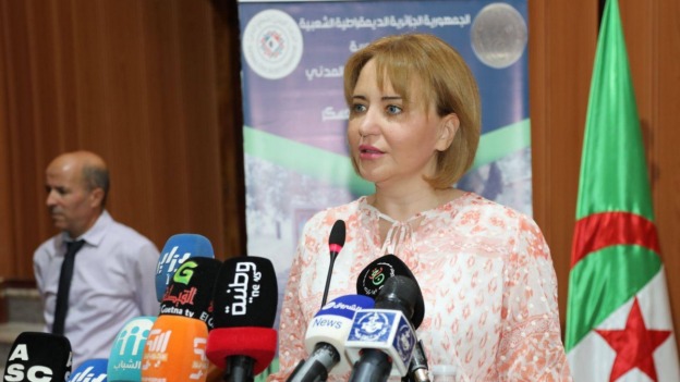 حملاوي تؤكد على أهمية إشراك المجتمع المدني كشريك فعّال في تجسيد السياسات العمومية