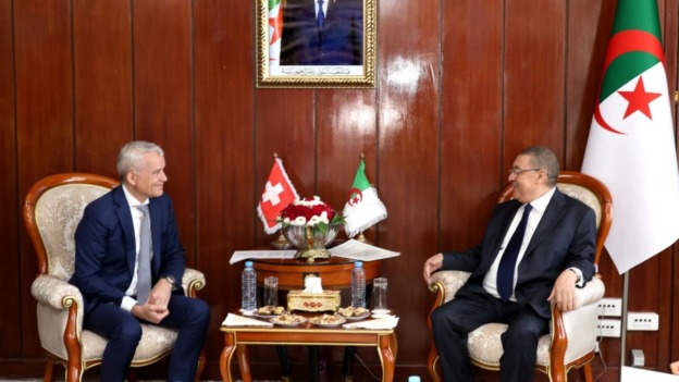 مراد يستقبل وزير العدل والشرطة السويسري
