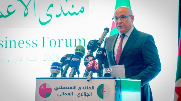 زيتوني يدعو إلى إقامة شراكة استراتيجية متكاملة مع سلطنة عمان