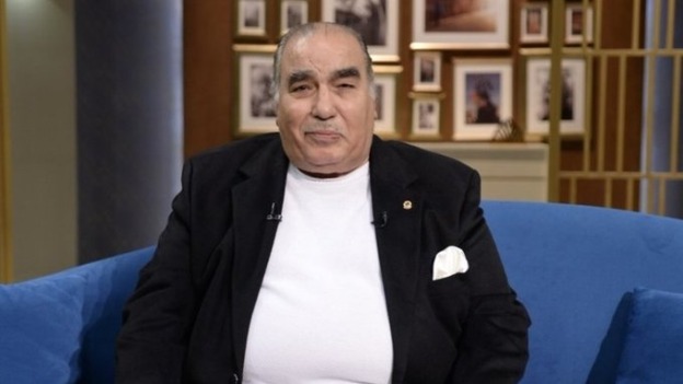 سيد صادق باكياً: محمد رضا كان أبًا لي وسبب حبي للتمثيل