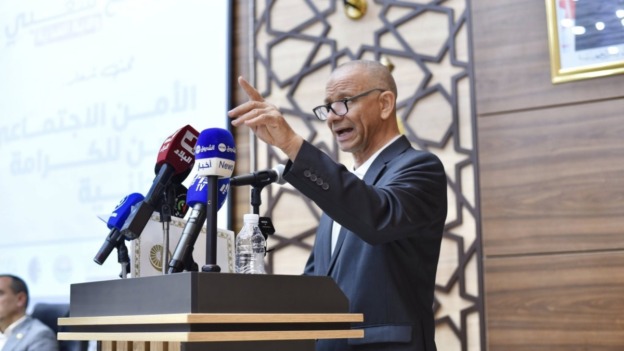 بن قرينة يؤكد على ضرورة إعادة الاعتبار للتعبئة الاجتماعية كخيار استراتيجي