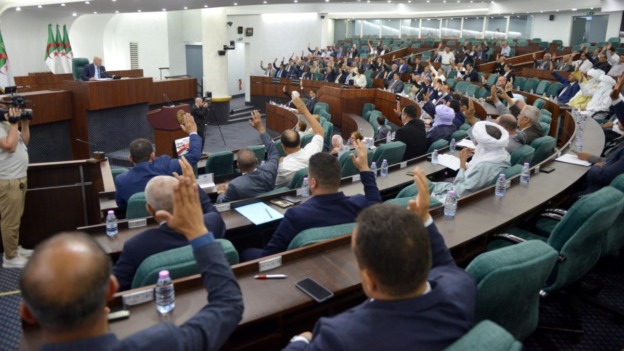 المصادقة على مشروع القانون المحدد للقواعد العامة لاستغلال الشواطئ