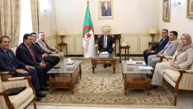 الجزائر تؤكد التزامها ببناء فضاء متوسطي مستقر وتطرح رؤيتها حول الهجرة