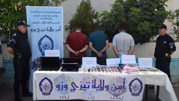 تيزي وزو: تفكيك شبكة إجرامية مختصة في التزوير و تقليد الأختام