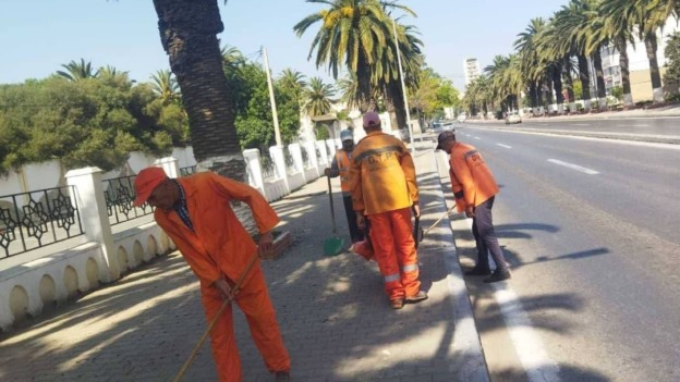 تعزيز التدخلات و تنظيف مسار المواكب الاحتفالية تحسبا لذكرى الاستقلال بالحراش