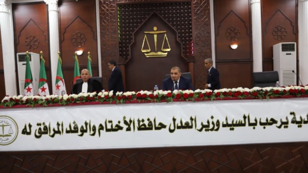 وزير العدل يدعو لتعزيز التعاون بين هيئة الدفاع والمنظومة القضائية