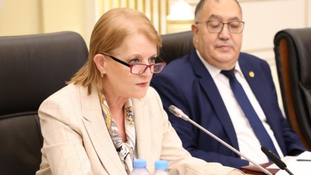 مداحي تعرض قانون استغلال الشواطئ أمام لجنة مختصة بمجلس الأمة