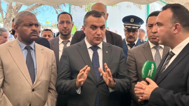 عيد الاستقلال: وزير البريد يشرف على مراسم توزيع 350 سكن بعين تموشنت