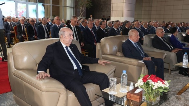 الرئيس تبون يترأس حفل استقبال على شرف إطارات سامية في الجيش الوطني الشعبي من العاملين والمتقاعدين