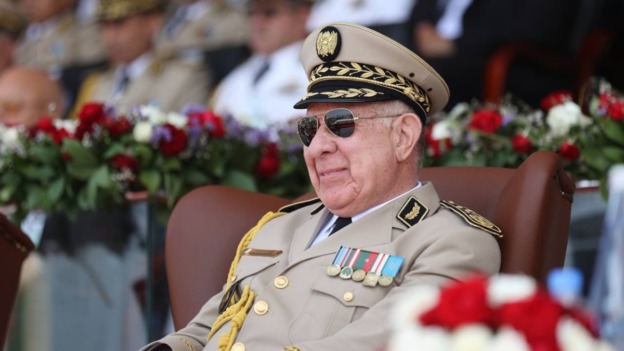 الفريق أول السعيد شنقريحة في زيارة رسمية إلى سلطنة عمان