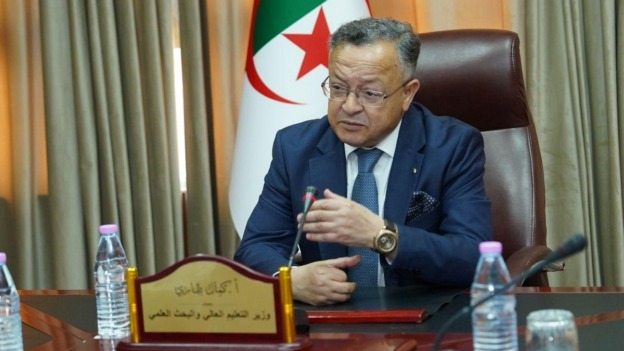 الجزائر تطلق أول مشروع لتحويل محركات الحافلات إلى الهيدروجين الأخضر
