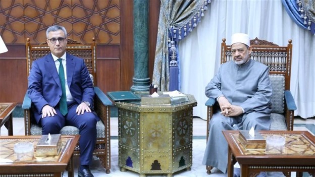 شيخ الأزهر يعلن عن توسيع منح الدراسة المقدمة للطلاب الجزائريين