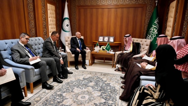 عطاف يناقش مع وزير الخارجية السعودي  مستجدات الأوضاع بمنطقة الشرق الأوسط