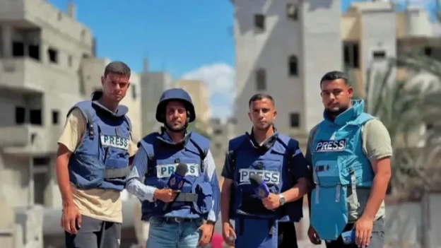 قلم.. ميكروفون وكاميرا… أسلحة ترعب الاحتلال