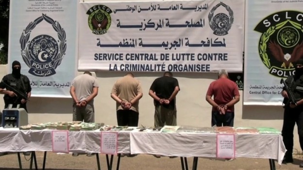 الإطاحة بشبكة إجرامية ذات امتداد دولي بالعاصمة