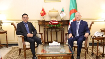 الجزائر وفيتنام تتعهدان بتعزيز التنسيق البرلماني والتعاون الثنائي