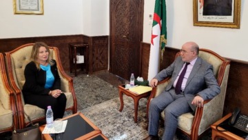 بلمهدي يتباحث سبل تعزيزالتعاون مع  ممثلة الأمم المتحدة لمكافحة (الإيدز)