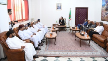 جيلالي تؤكد على متانة العلاقات الجزائرية-العمانية