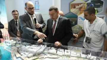 الجزائر تُوقّع عديد الاتفاقيات في مجال النقل البحري