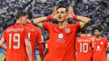 بولبينة رجل مباراة الدحيل والنادي العربي