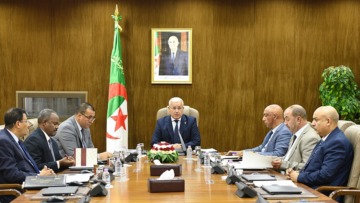 بوغالي يترأس اجتماعا مع رؤساء المجموعات البرلمانية تحضيرا لافتتاح الدورة العادية للبرلمان