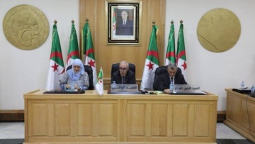 الداخلية تشرف على بحث مشروع استحداث مندوبيات بلدية بتبسة وبولحاف الدير
