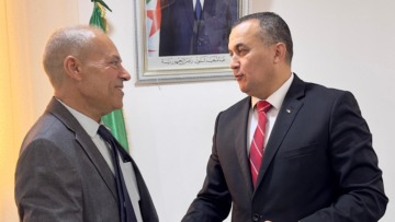 زروقي ينصّب مديرا جديدا للمدرسة الوطنية العليا لتكنولوجيات الإعلام والاتصال والبريد